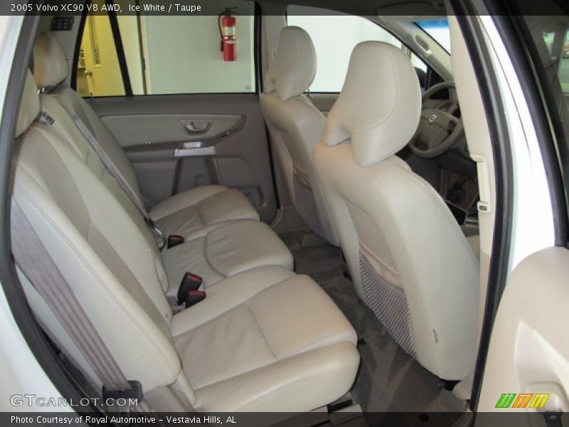 Ice White / Taupe 2005 Volvo XC90 V8 AWD