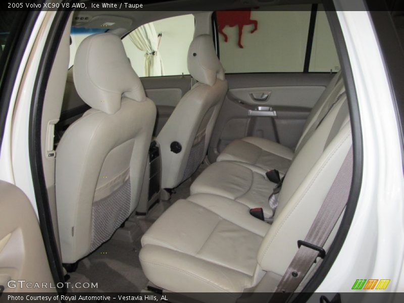 Ice White / Taupe 2005 Volvo XC90 V8 AWD
