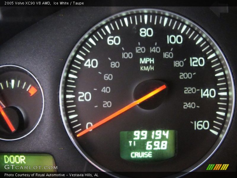 Ice White / Taupe 2005 Volvo XC90 V8 AWD