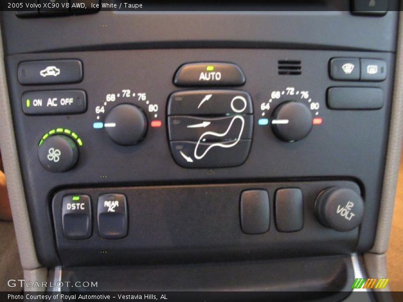 Ice White / Taupe 2005 Volvo XC90 V8 AWD