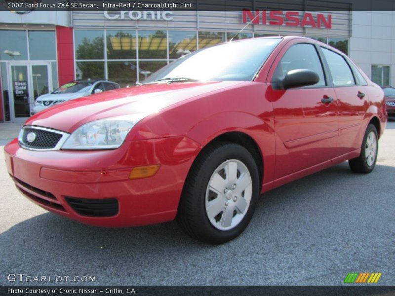 Infra-Red / Charcoal/Light Flint 2007 Ford Focus ZX4 SE Sedan