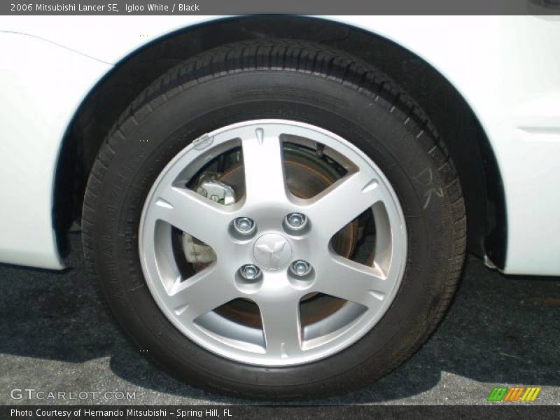 Igloo White / Black 2006 Mitsubishi Lancer SE
