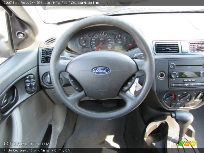 Infra-Red / Charcoal/Light Flint 2007 Ford Focus ZX4 SE Sedan