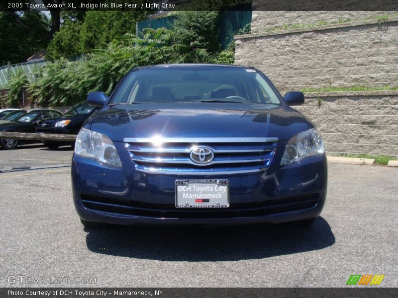 Indigo Ink Blue Pearl / Light Gray 2005 Toyota Avalon XL