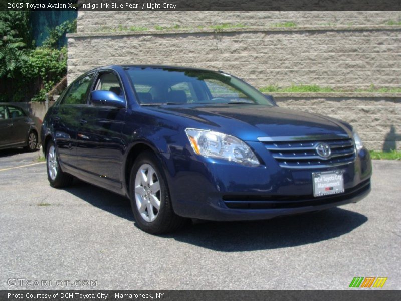 Indigo Ink Blue Pearl / Light Gray 2005 Toyota Avalon XL