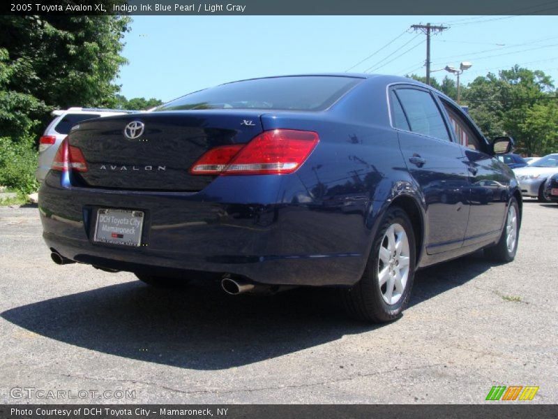 Indigo Ink Blue Pearl / Light Gray 2005 Toyota Avalon XL