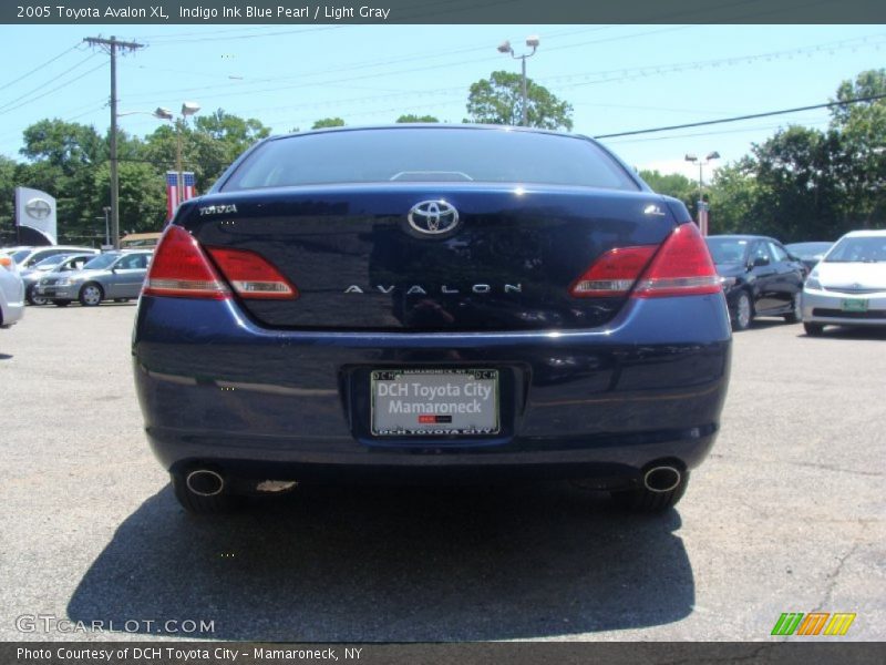 Indigo Ink Blue Pearl / Light Gray 2005 Toyota Avalon XL