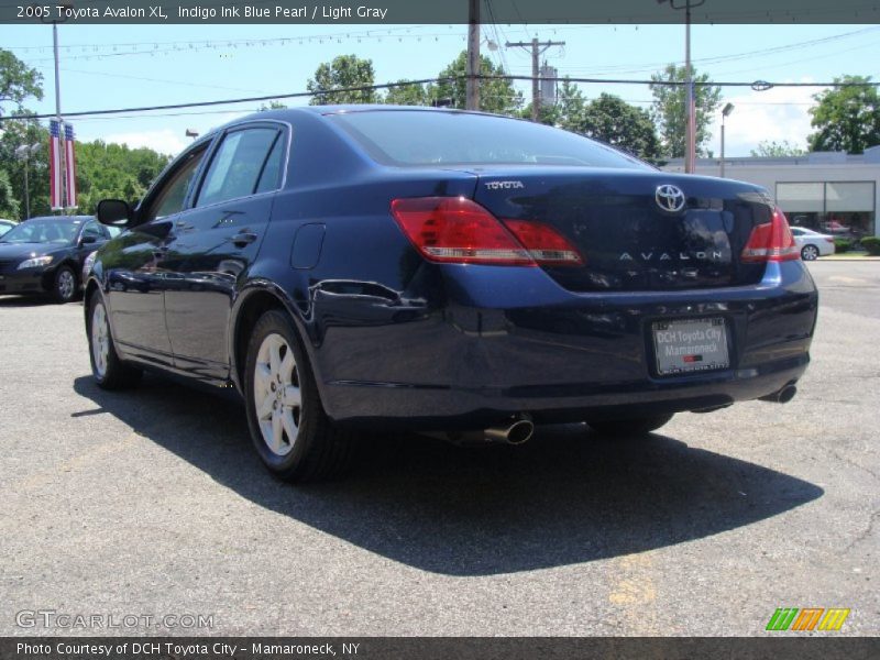 Indigo Ink Blue Pearl / Light Gray 2005 Toyota Avalon XL