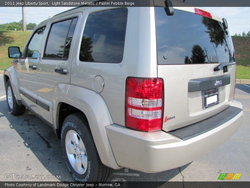 Light Sandstone Metallic / Pastel Pebble Beige 2011 Jeep Liberty Sport