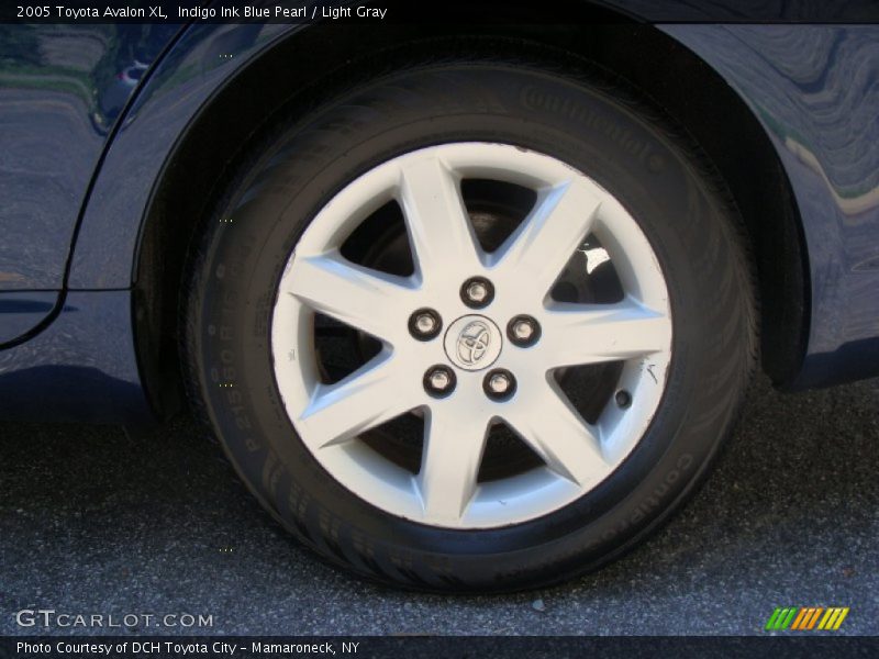 Indigo Ink Blue Pearl / Light Gray 2005 Toyota Avalon XL