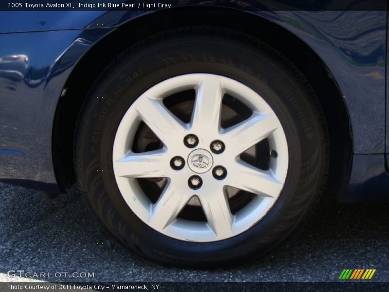 Indigo Ink Blue Pearl / Light Gray 2005 Toyota Avalon XL
