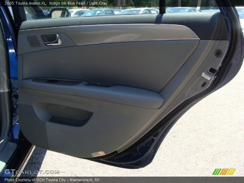 Indigo Ink Blue Pearl / Light Gray 2005 Toyota Avalon XL