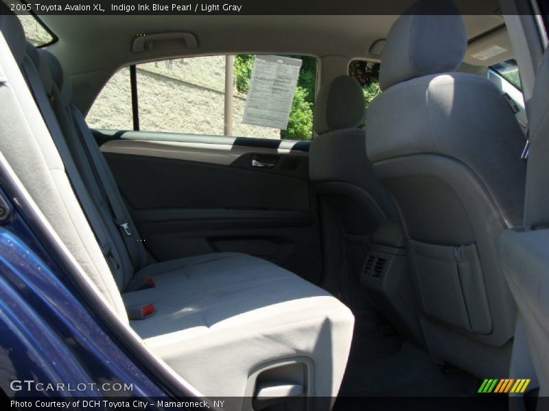 Indigo Ink Blue Pearl / Light Gray 2005 Toyota Avalon XL