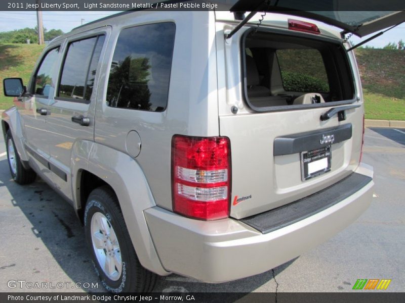 Light Sandstone Metallic / Pastel Pebble Beige 2011 Jeep Liberty Sport