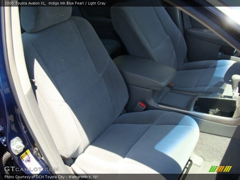Indigo Ink Blue Pearl / Light Gray 2005 Toyota Avalon XL