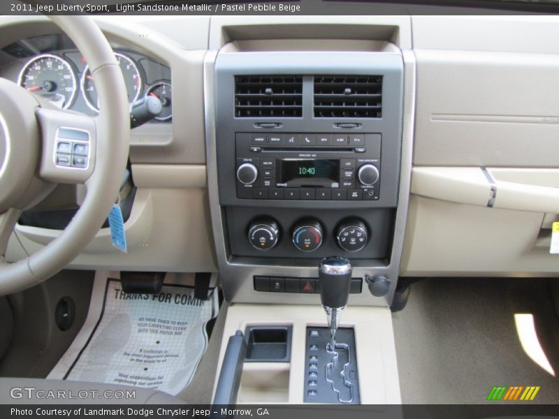 Light Sandstone Metallic / Pastel Pebble Beige 2011 Jeep Liberty Sport