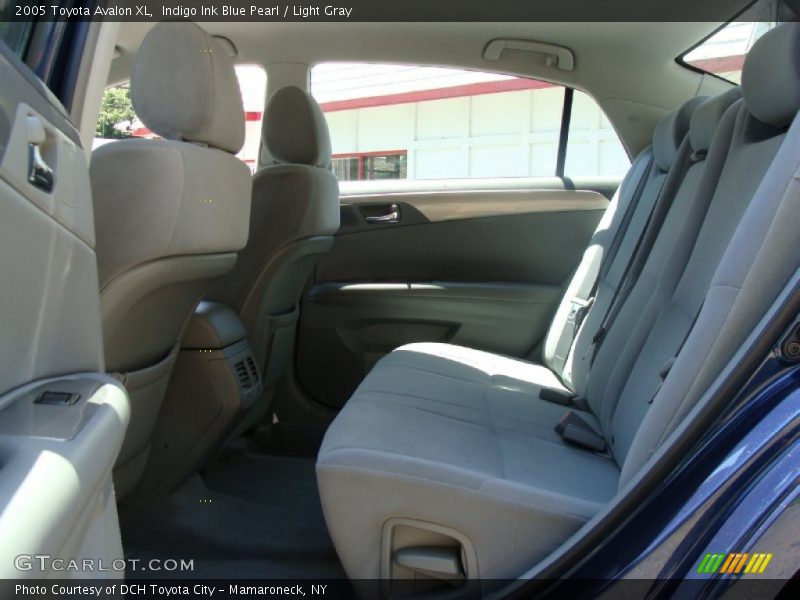Indigo Ink Blue Pearl / Light Gray 2005 Toyota Avalon XL