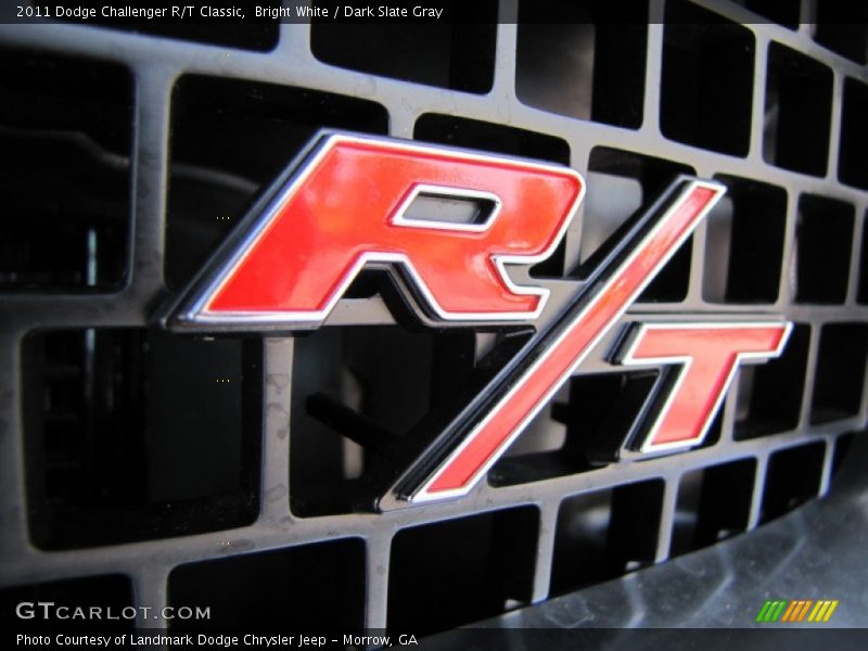 Bright White / Dark Slate Gray 2011 Dodge Challenger R/T Classic