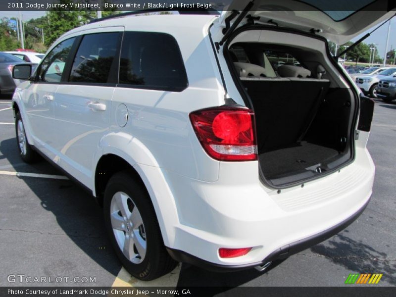 Bianco White / Black/Light Frost Beige 2011 Dodge Journey Mainstreet