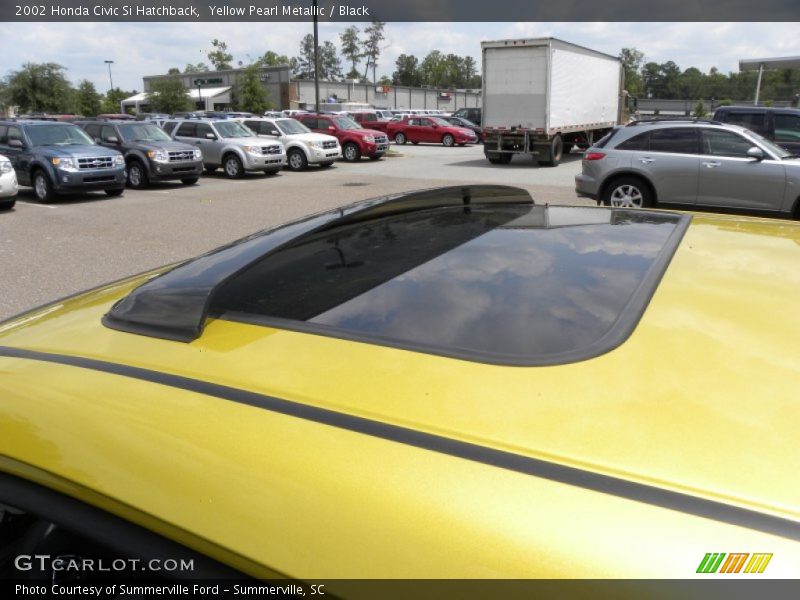 Yellow Pearl Metallic / Black 2002 Honda Civic Si Hatchback