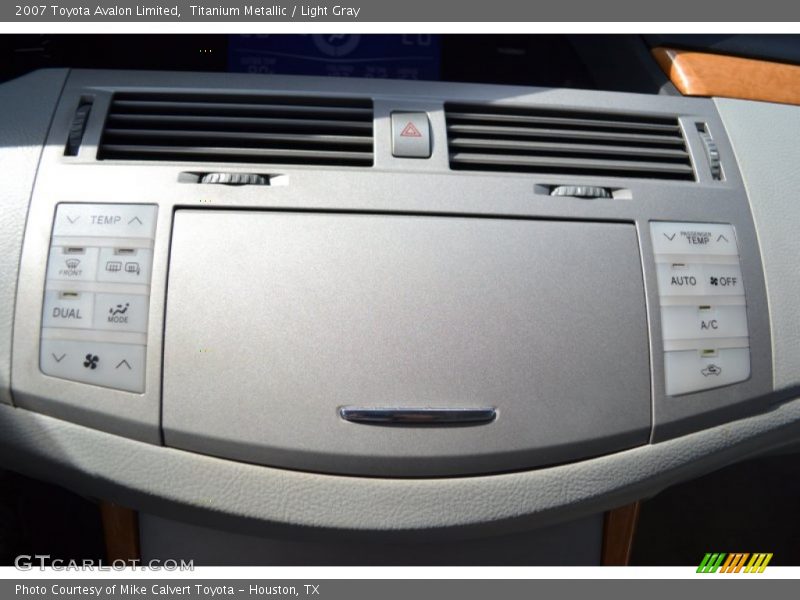 Titanium Metallic / Light Gray 2007 Toyota Avalon Limited