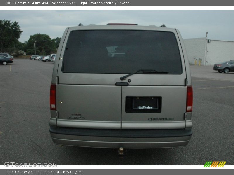 Light Pewter Metallic / Pewter 2001 Chevrolet Astro AWD Passenger Van