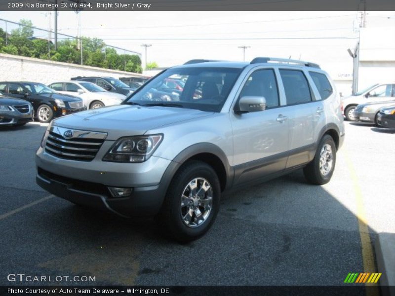 Bright Silver / Gray 2009 Kia Borrego EX V6 4x4
