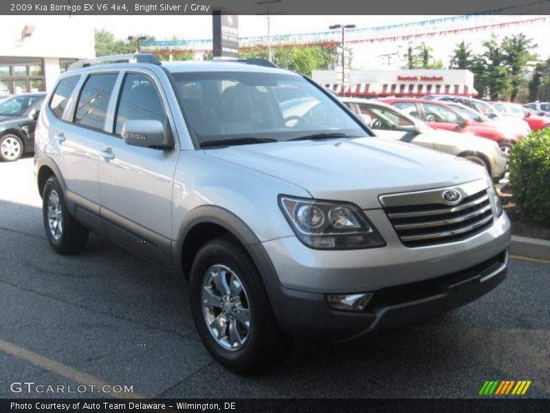 Bright Silver / Gray 2009 Kia Borrego EX V6 4x4