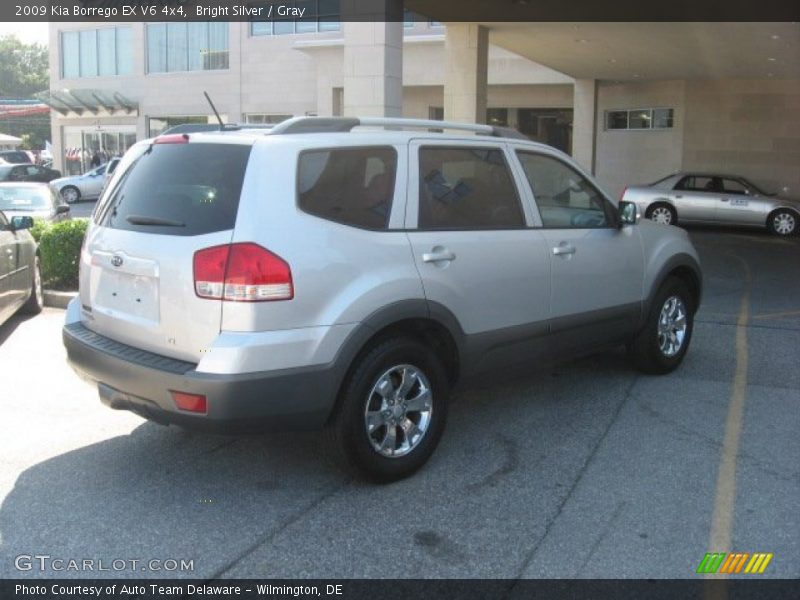 Bright Silver / Gray 2009 Kia Borrego EX V6 4x4