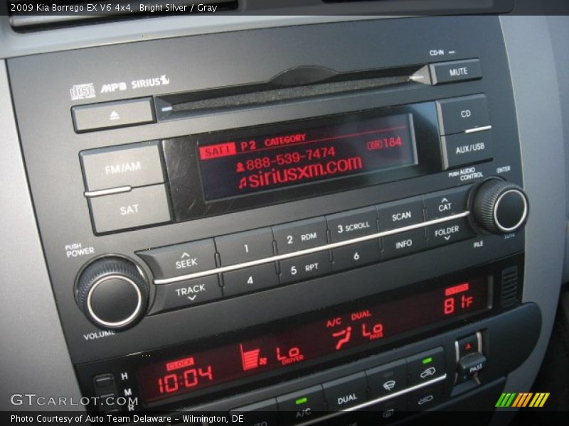 Bright Silver / Gray 2009 Kia Borrego EX V6 4x4