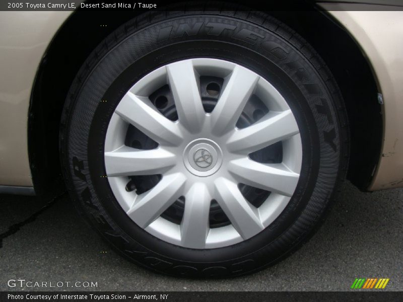 Desert Sand Mica / Taupe 2005 Toyota Camry LE