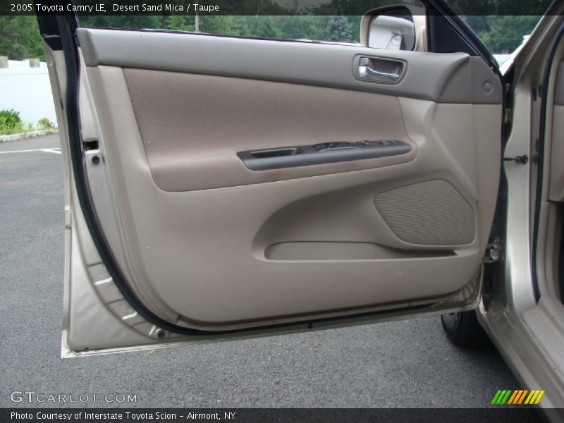 Desert Sand Mica / Taupe 2005 Toyota Camry LE