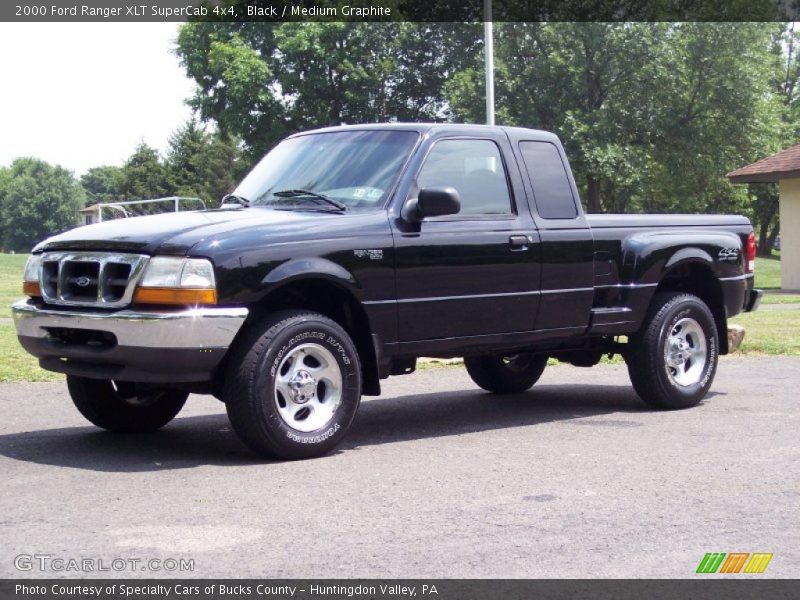 Front 3/4 View of 2000 Ranger XLT SuperCab 4x4