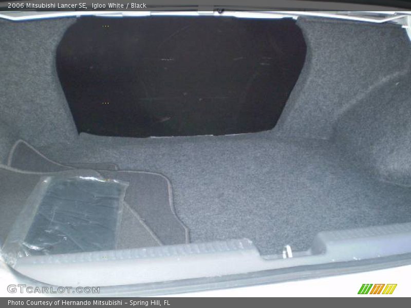 Igloo White / Black 2006 Mitsubishi Lancer SE