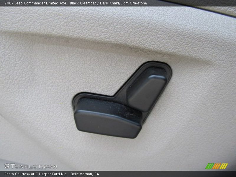 Black Clearcoat / Dark Khaki/Light Graystone 2007 Jeep Commander Limited 4x4