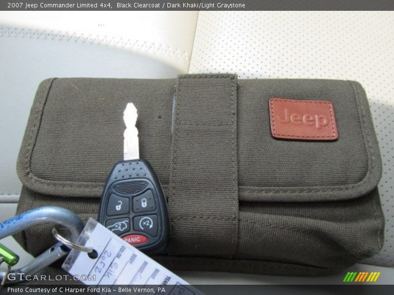 Black Clearcoat / Dark Khaki/Light Graystone 2007 Jeep Commander Limited 4x4