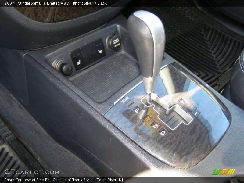 Bright Silver / Black 2007 Hyundai Santa Fe Limited 4WD