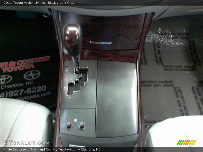 Black / Light Gray 2011 Toyota Avalon Limited