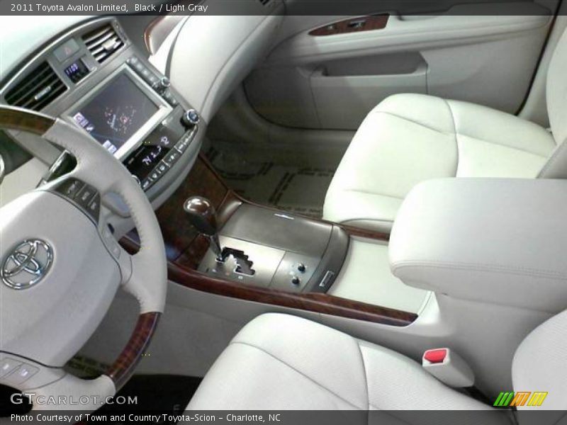 Black / Light Gray 2011 Toyota Avalon Limited