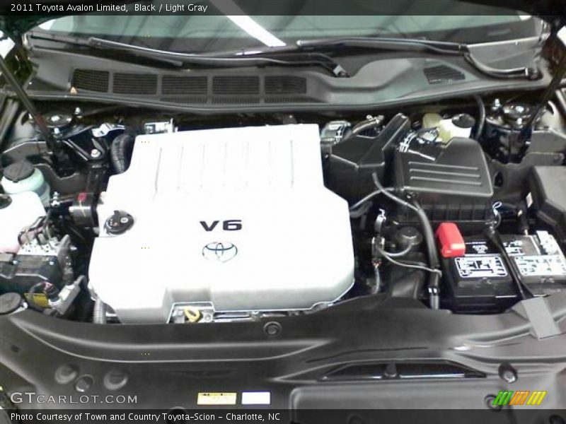 Black / Light Gray 2011 Toyota Avalon Limited