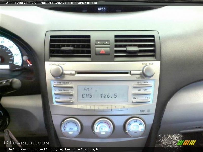 Magnetic Gray Metallic / Dark Charcoal 2011 Toyota Camry SE