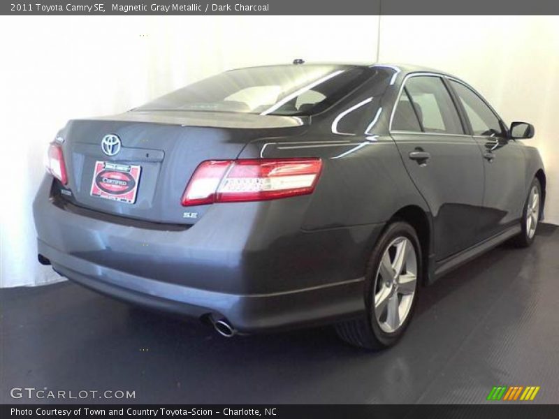 Magnetic Gray Metallic / Dark Charcoal 2011 Toyota Camry SE