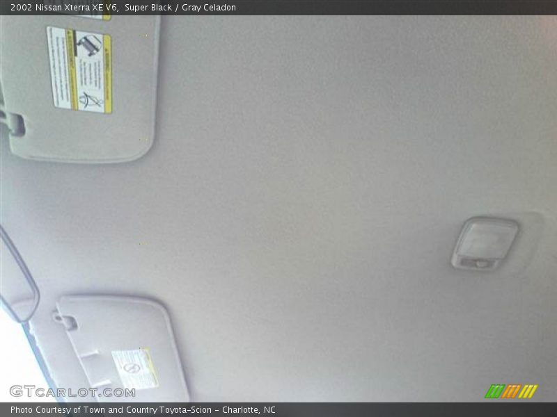 Super Black / Gray Celadon 2002 Nissan Xterra XE V6