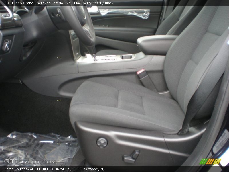 Blackberry Pearl / Black 2011 Jeep Grand Cherokee Laredo 4x4