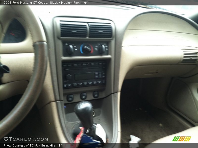 Black / Medium Parchment 2003 Ford Mustang GT Coupe