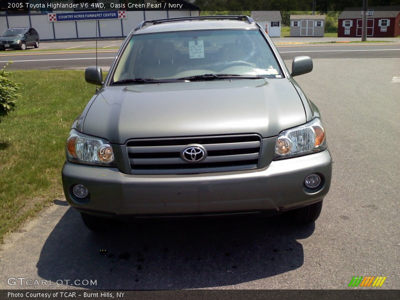 Oasis Green Pearl / Ivory 2005 Toyota Highlander V6 4WD
