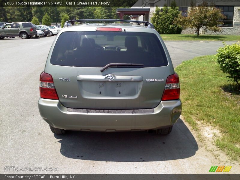 Oasis Green Pearl / Ivory 2005 Toyota Highlander V6 4WD