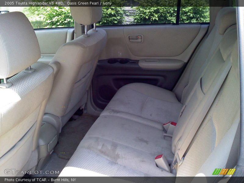 Oasis Green Pearl / Ivory 2005 Toyota Highlander V6 4WD