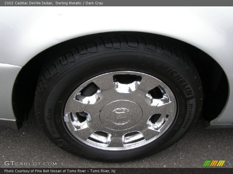 Sterling Metallic / Dark Gray 2002 Cadillac DeVille Sedan