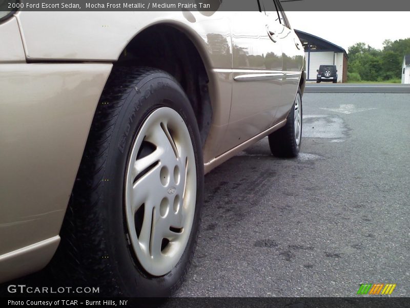 Mocha Frost Metallic / Medium Prairie Tan 2000 Ford Escort Sedan